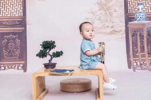 垦利蜡笔小新美伢怀孕